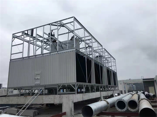 閉式冷卻塔及其配套設備水箱該如何合理設置？(30t閉式冷卻塔配水箱)